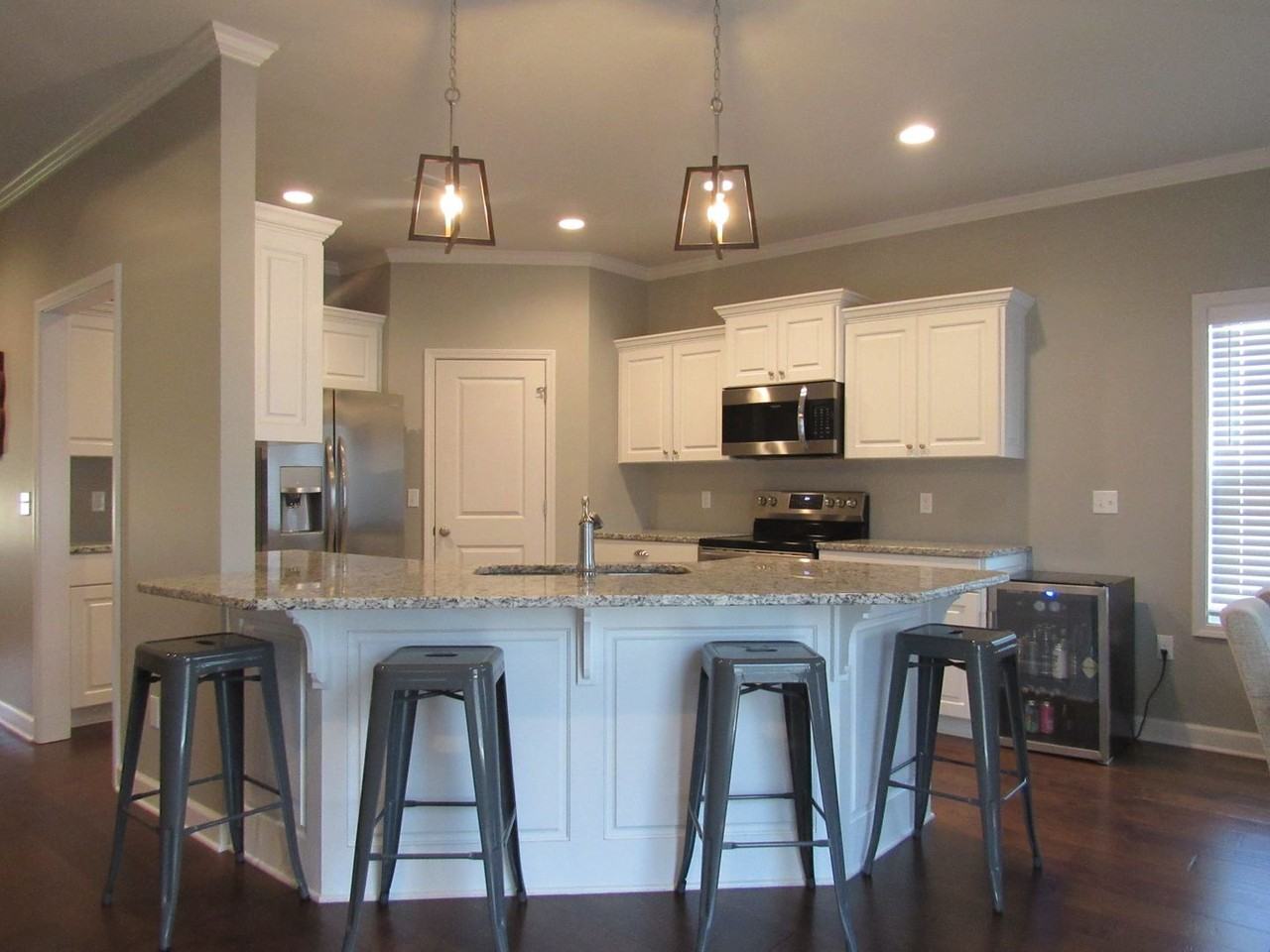 348 Mayberry Way - Photo 2 of 12