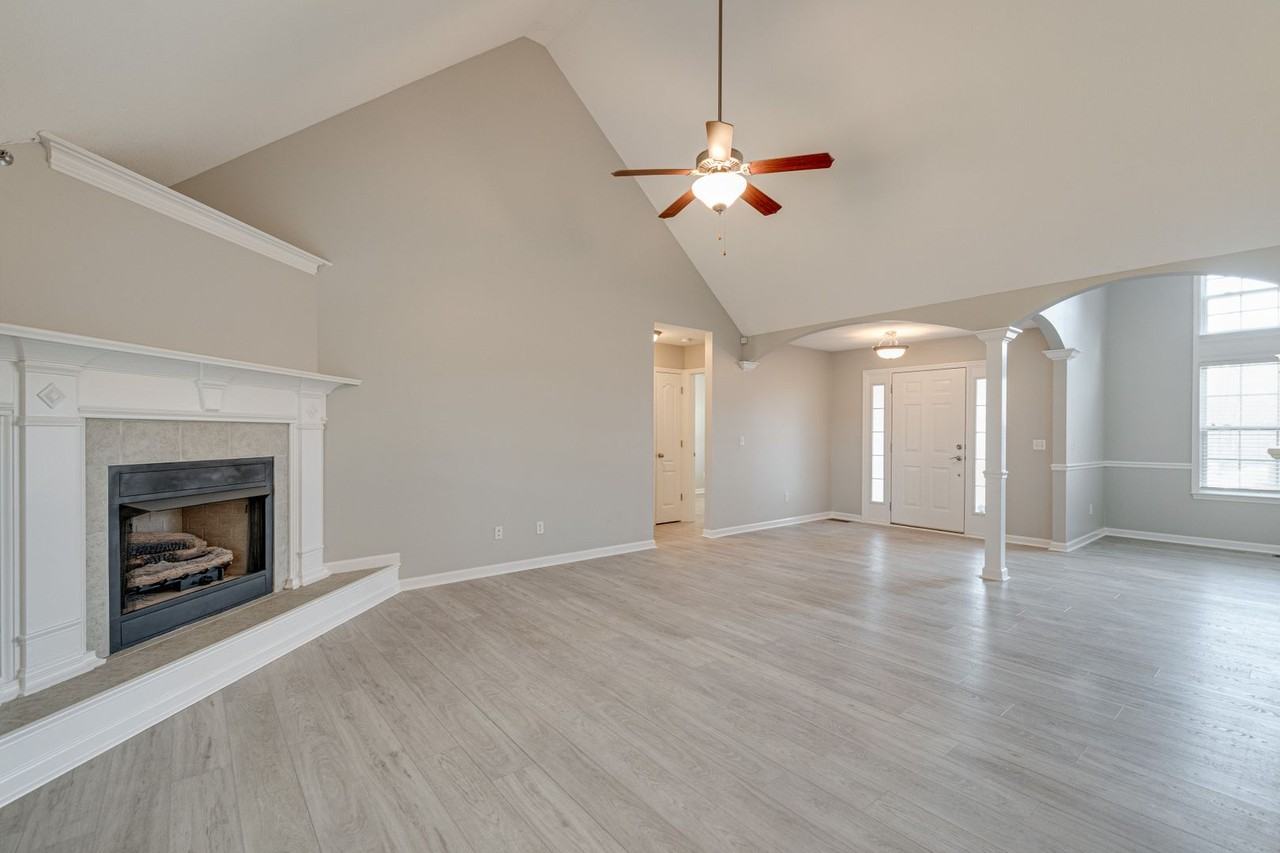7420 Salmon Ln - Photo 3 of 30