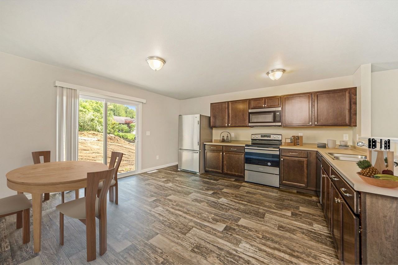 5662 Alten St - Photo 4 of 14