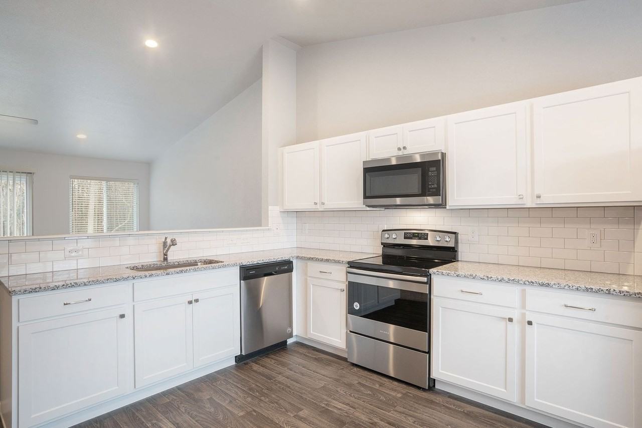5661 Coddington Ln - Photo 5 of 28