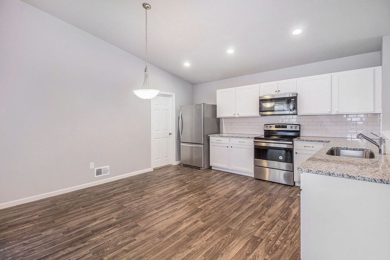 4501 Soya Ave - Photo 3 of 23