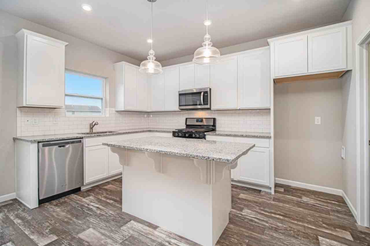 8573 Olive Lake Ct - Photo 2 of 29