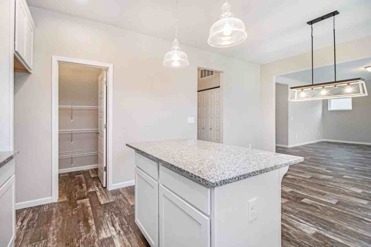 8573 Olive Lake Ct - Photo 3 of 29