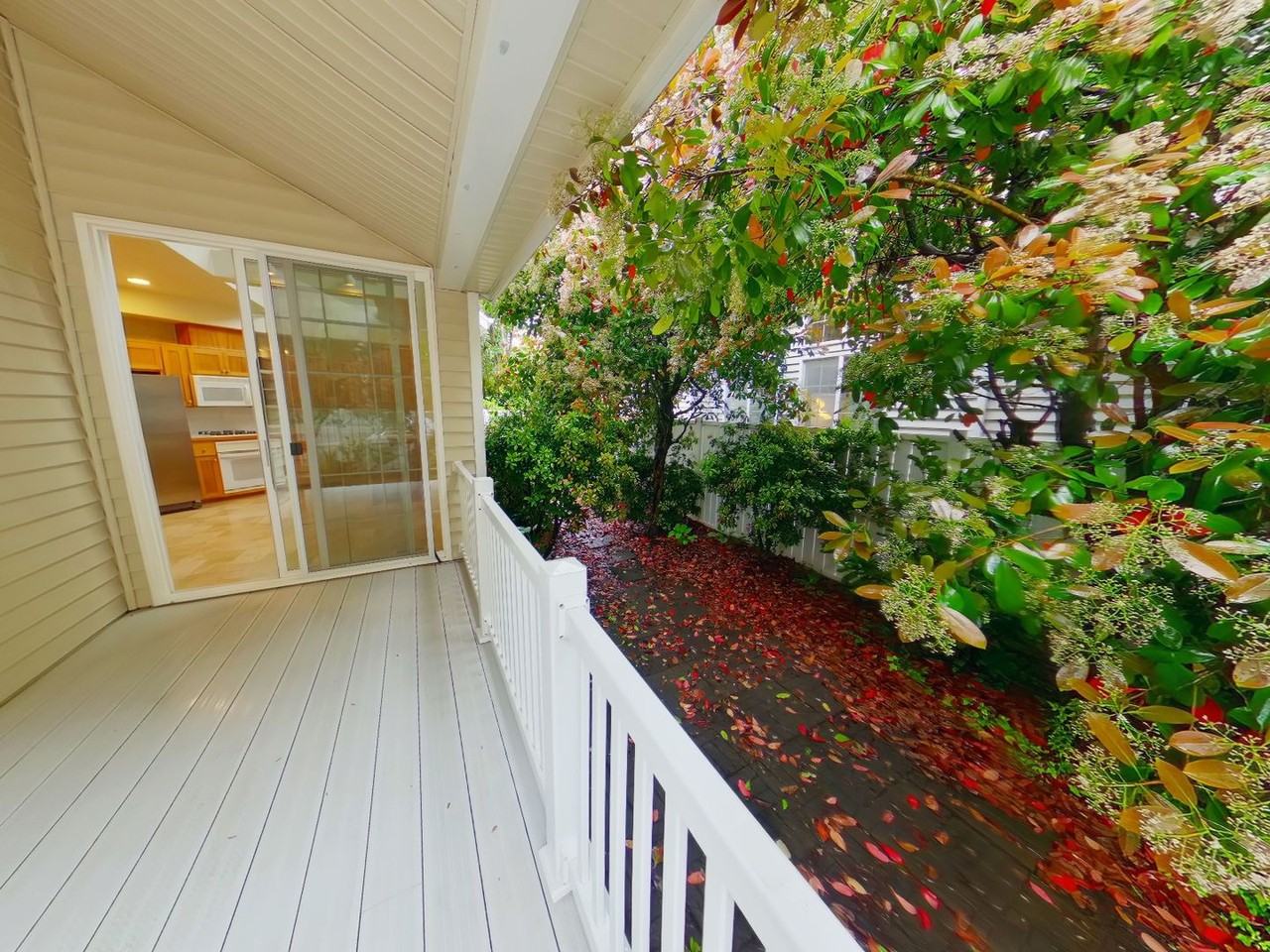 553 Covey Ln - Photo 6 of 13