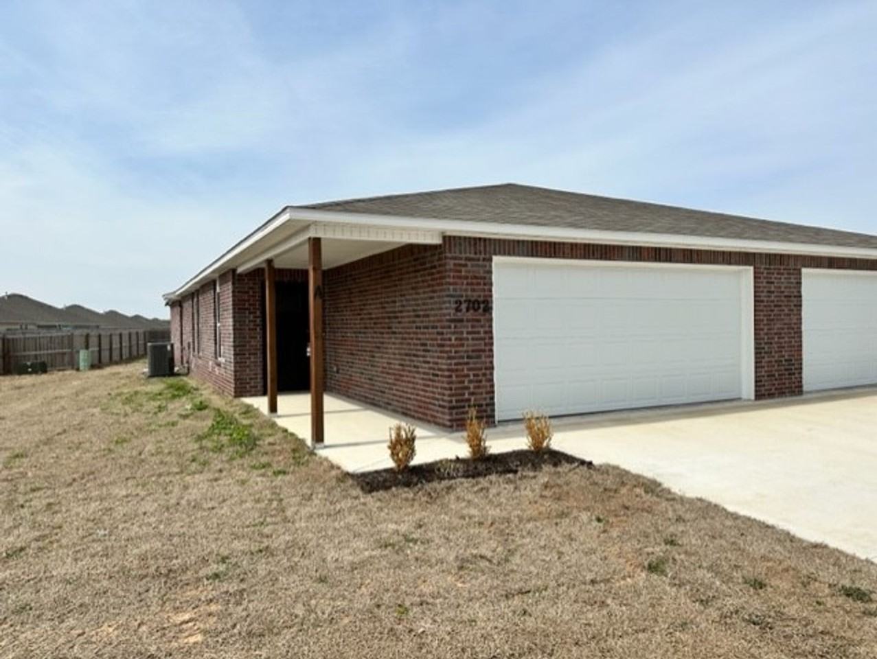 2702A Sidney Dr - Photo 4 of 29