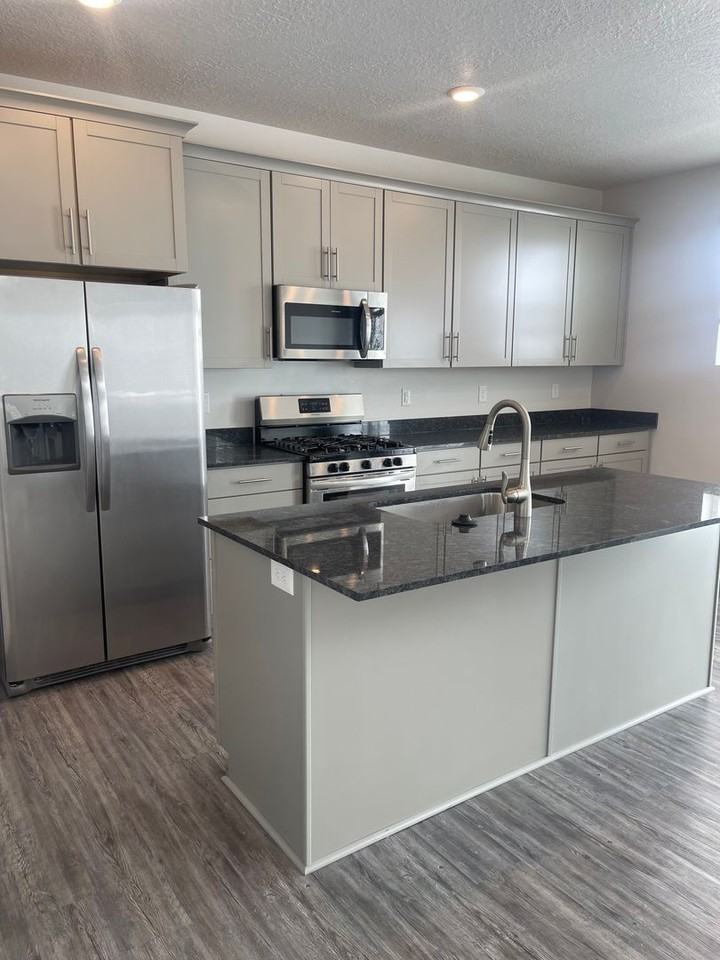 2007 North Chianti Street - Photo 3 of 23