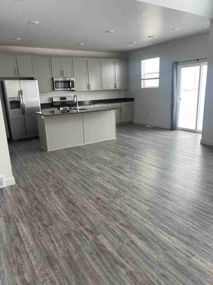 2007 North Chianti Street - Photo 7 of 23