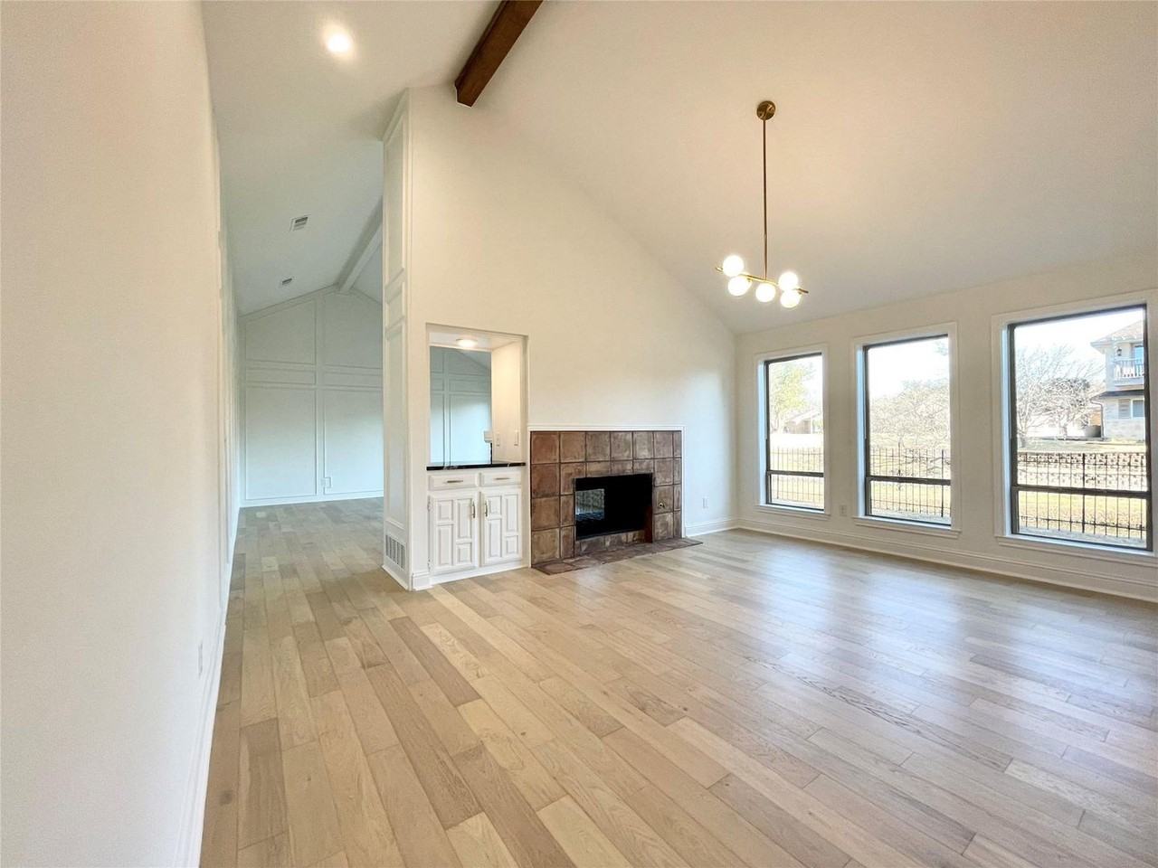 2508 Inverness Ln - Photo 3 of 24