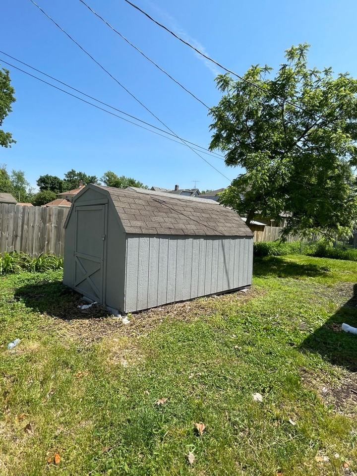 1127 1st St - Photo 3 of 14