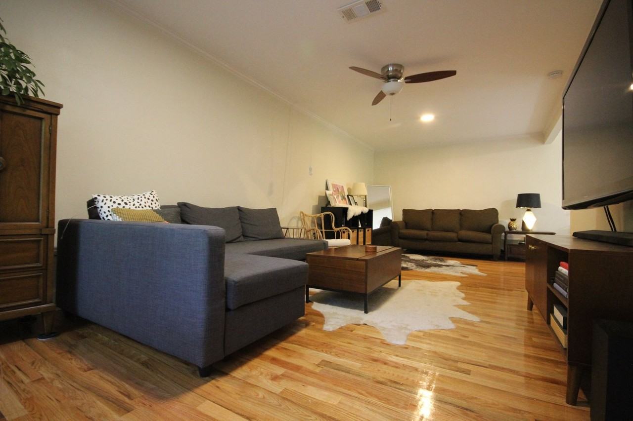 2201 W 10th St - Photo 2 of 24