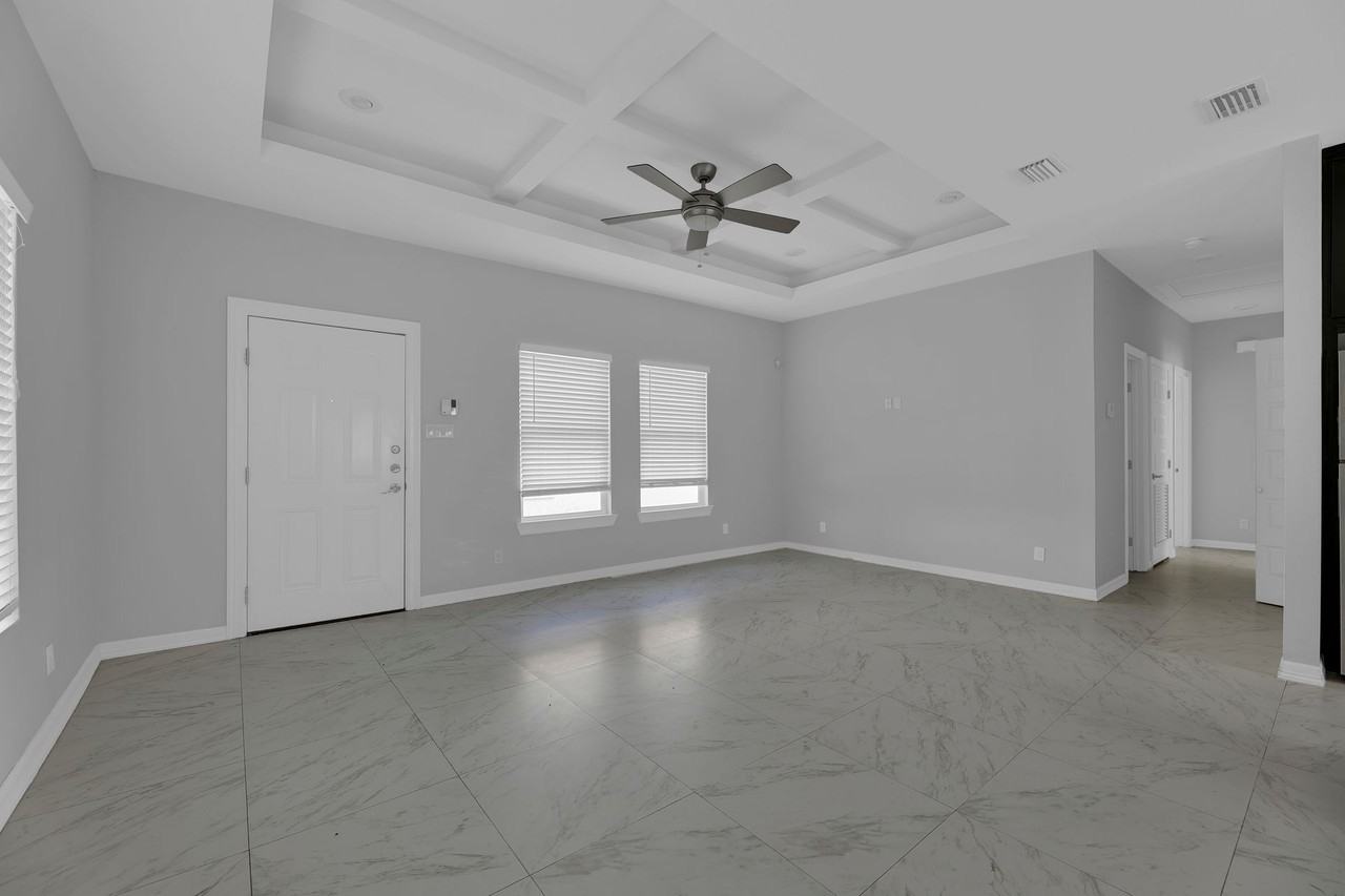 SPACIOUS! CONTEMPORARY! LOCATION! - Photo 3 of 13