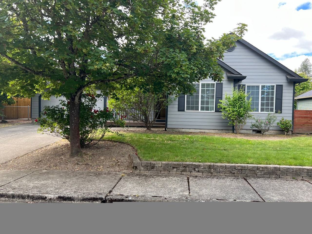 230 E Harrison St - Photo 2 of 20