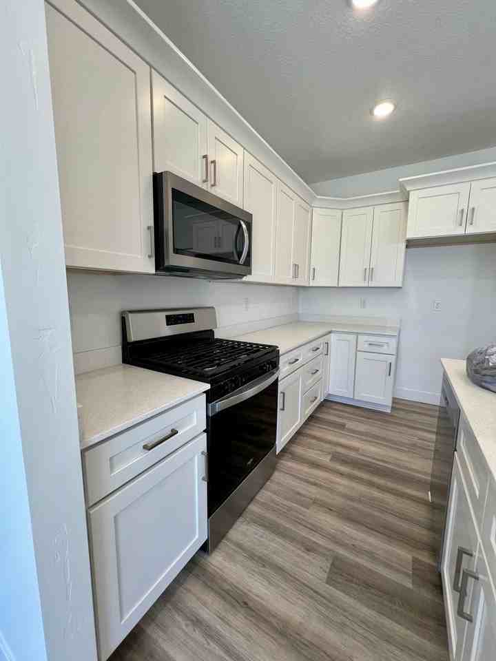 1638 N 840 W - Photo 2 of 27