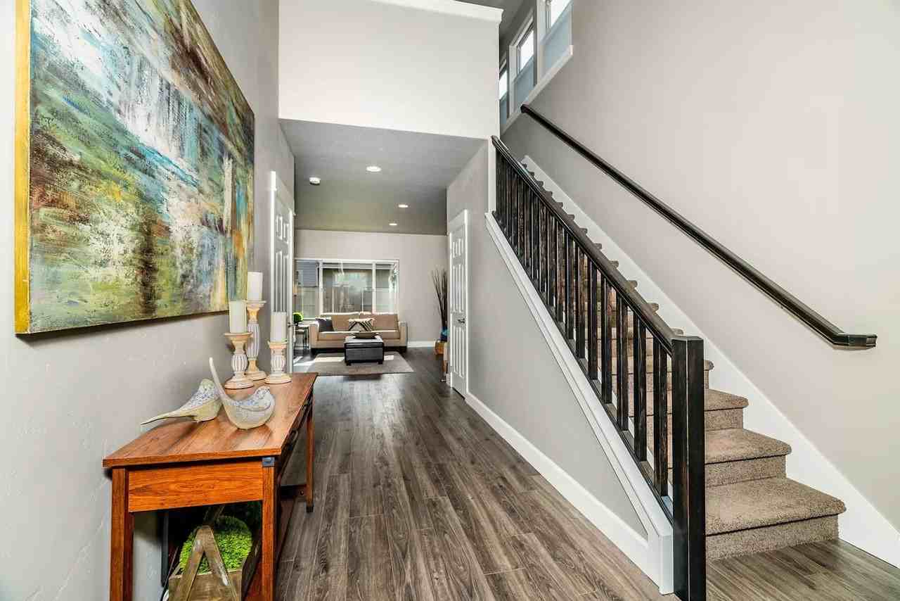 20582 Se Gemstone Ave - Photo 2 of 18