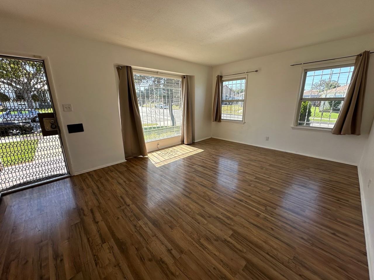 11167 Ruthelen St - Photo 2 of 7