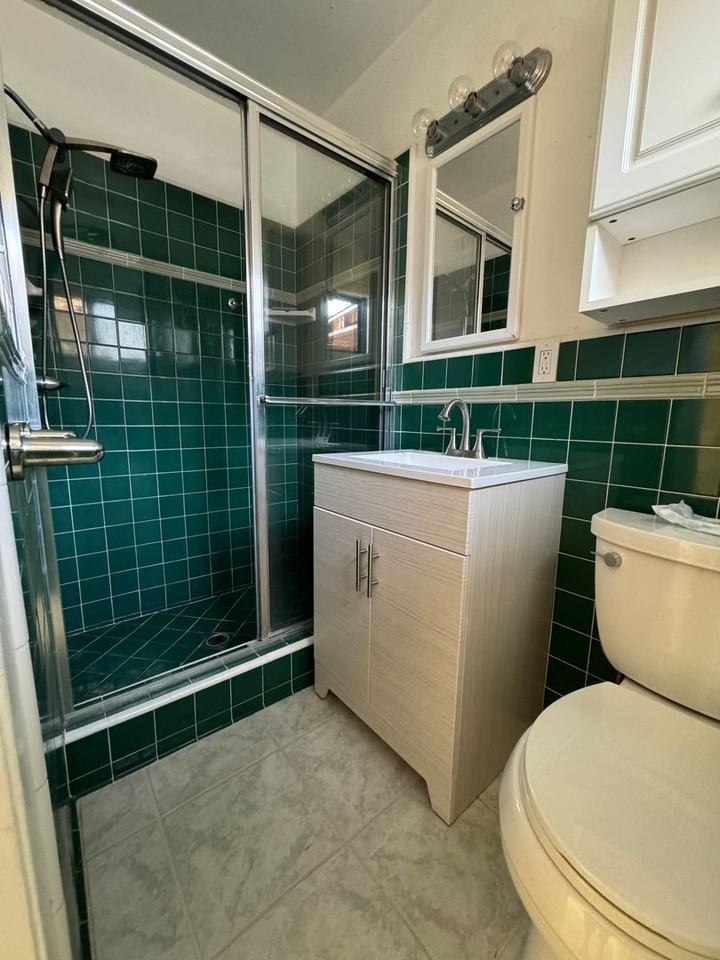 12422 Tigrina Ave - Photo 3 of 16