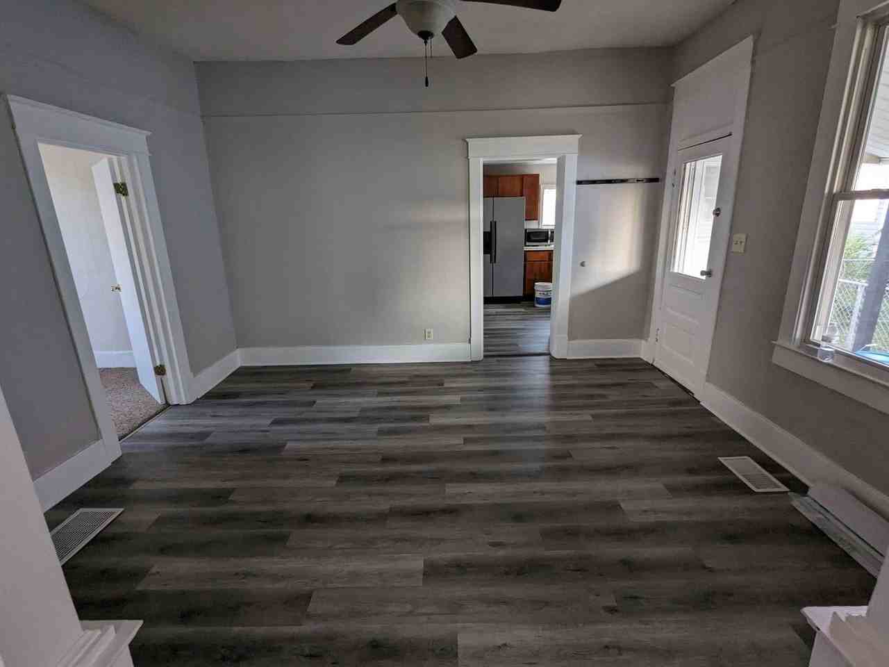 619 E Wheeler St - Photo 3 of 14