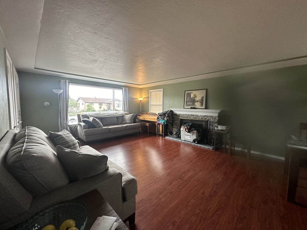 328 E Empire Ave - Photo 3 of 26