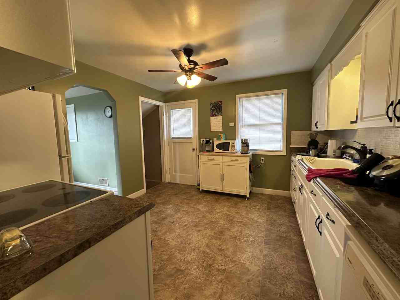 328 E Empire Ave - Photo 6 of 26