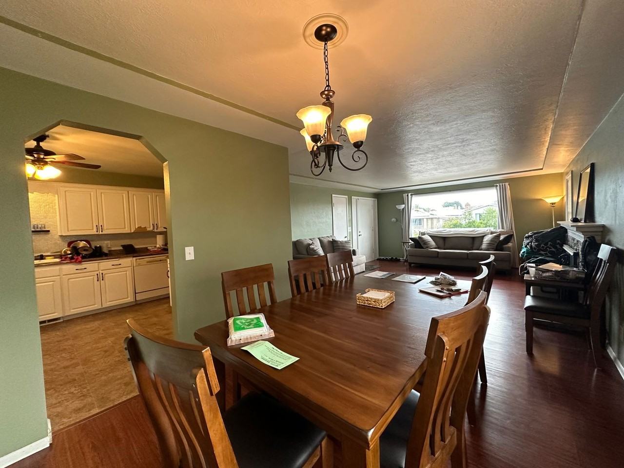 328 E Empire Ave - Photo 7 of 26