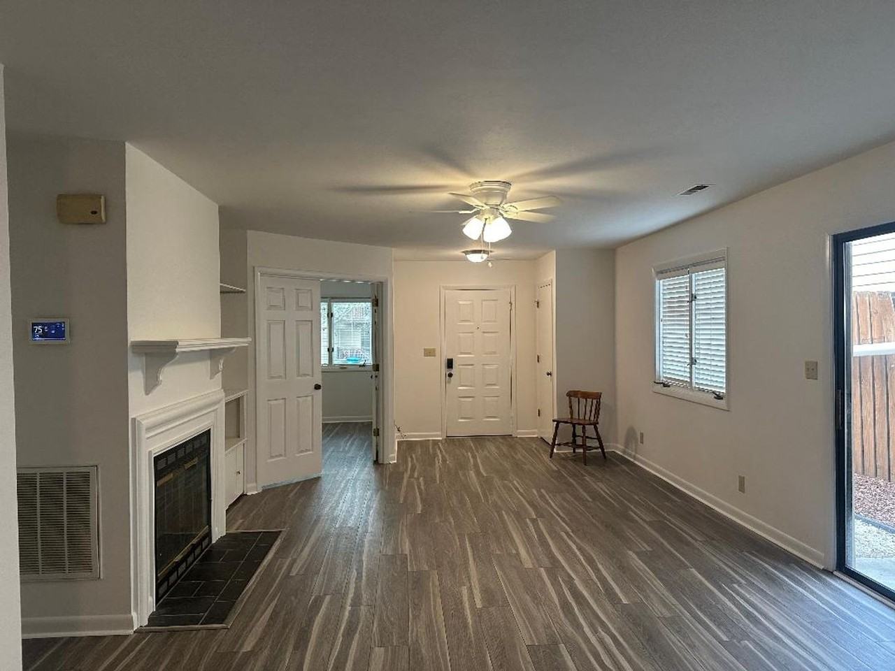 404 Windward Dr Sw - Photo 2 of 9