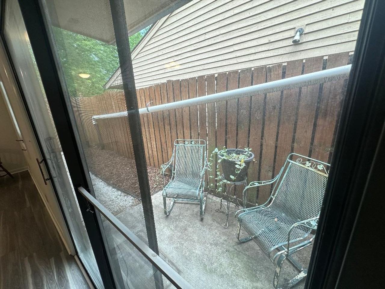 404 Windward Dr Sw - Photo 3 of 9