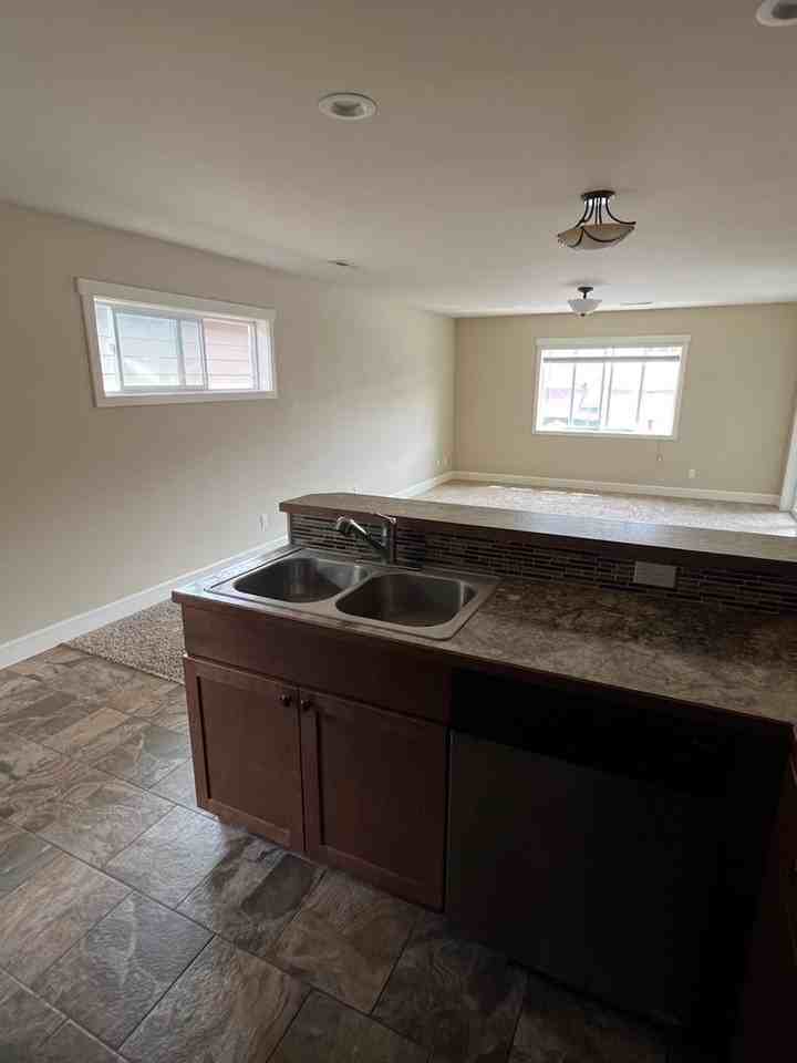 131 Cottage Ave - Photo 6 of 14