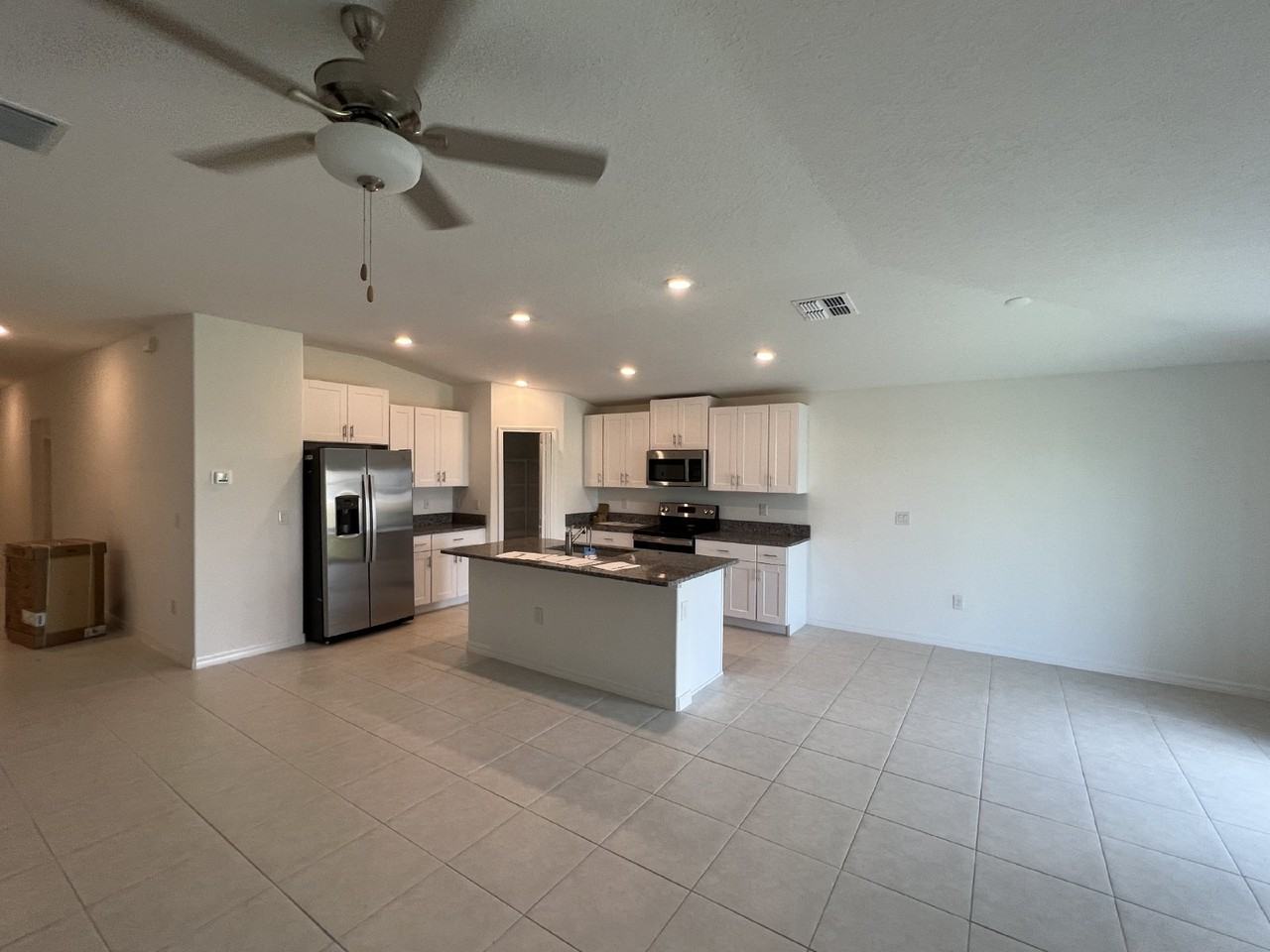 12767 Weston Oaks Ln - Photo 4 of 23