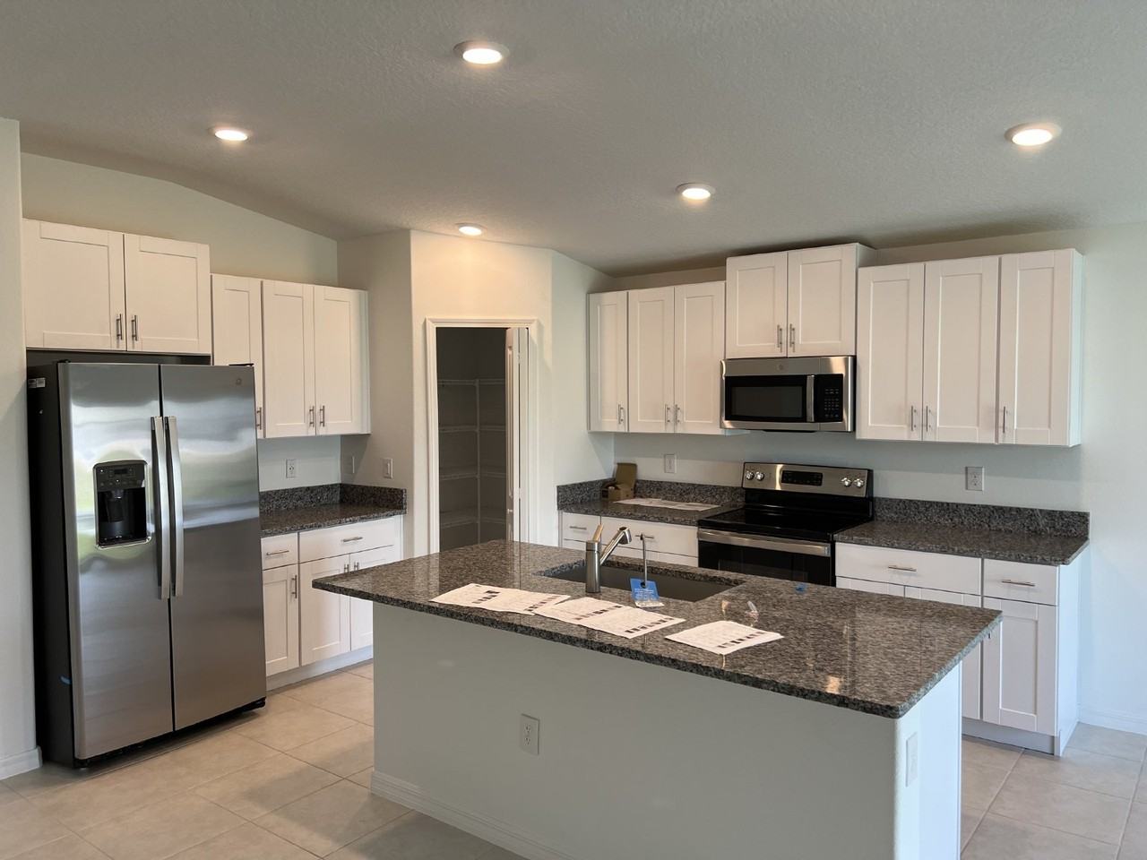 12767 Weston Oaks Ln - Photo 5 of 23