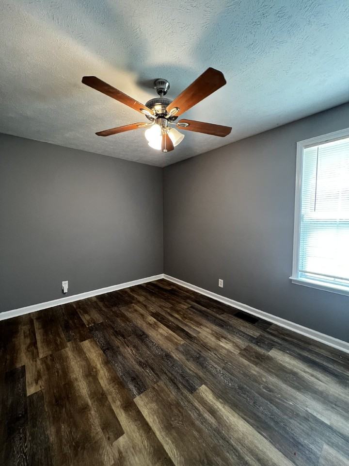 578 Somerset Ln - Photo 7 of 12