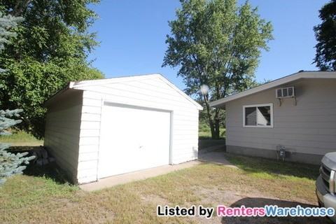 26695 Freeport Ave - Photo 2 of 12