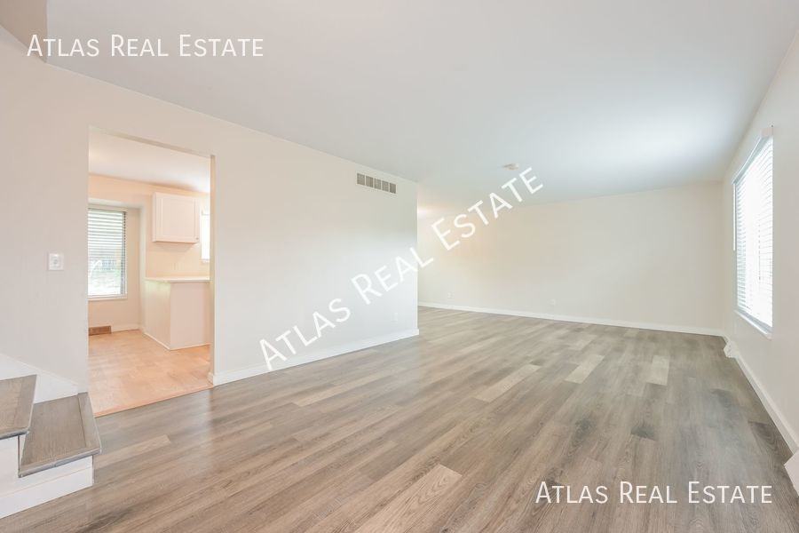 8239 Quay Dr - Photo 2 of 21