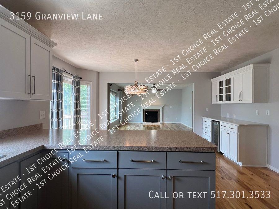 3159 Granview Ln - Photo 3 of 25