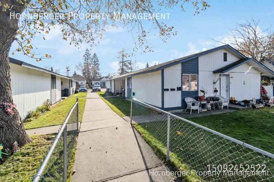 1628 E Desmet Ave #1628 - Photo 2 of 12