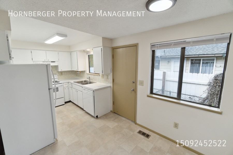 7004 N Wiscomb St - Photo 2 of 22