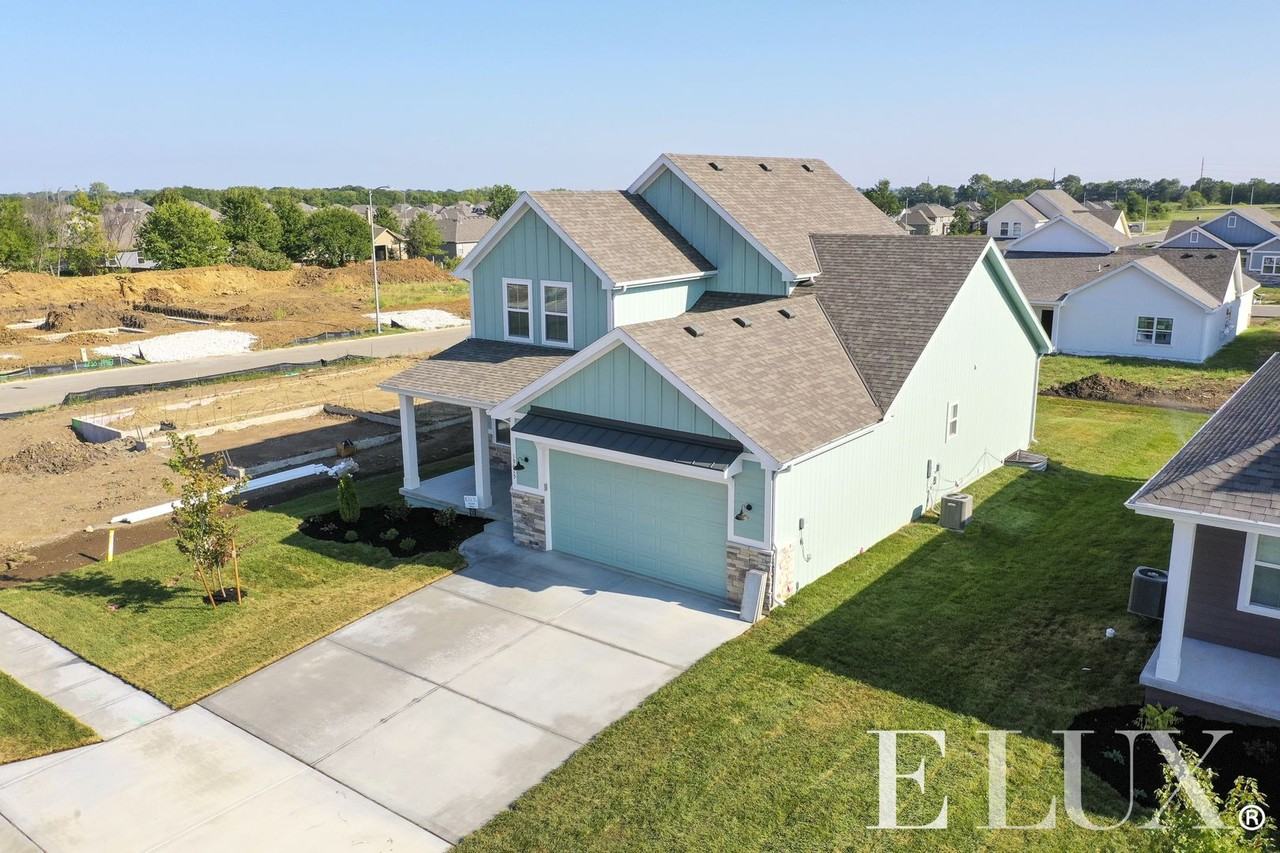 19615 199th Ter - Photo 2 of 28