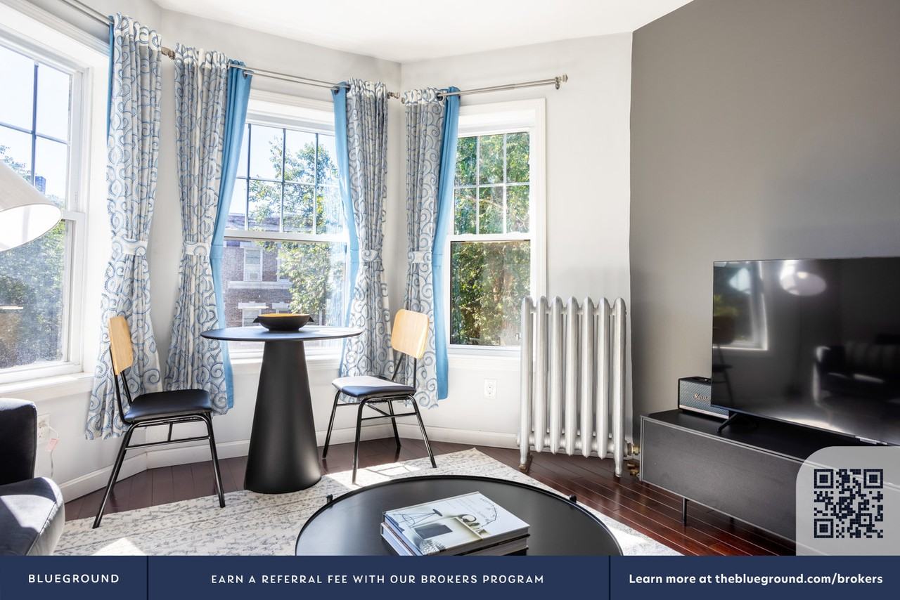 35 Queensberry St #745 - Photo 4 of 17