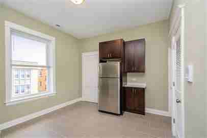 3545 W. Fullerton Ave/2352 N. Drake - Photo 3 of 20