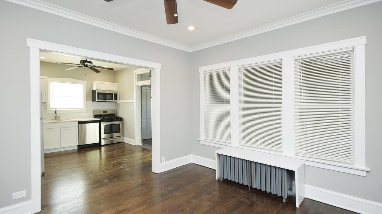 4819-21 W. Cornelia Avenue - Photo 3 of 10