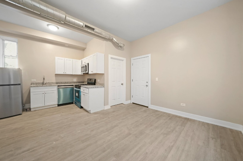 1922 South Leavitt Street - Photo 2 of 14