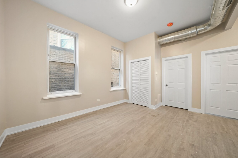 1922 South Leavitt Street - Photo 3 of 14