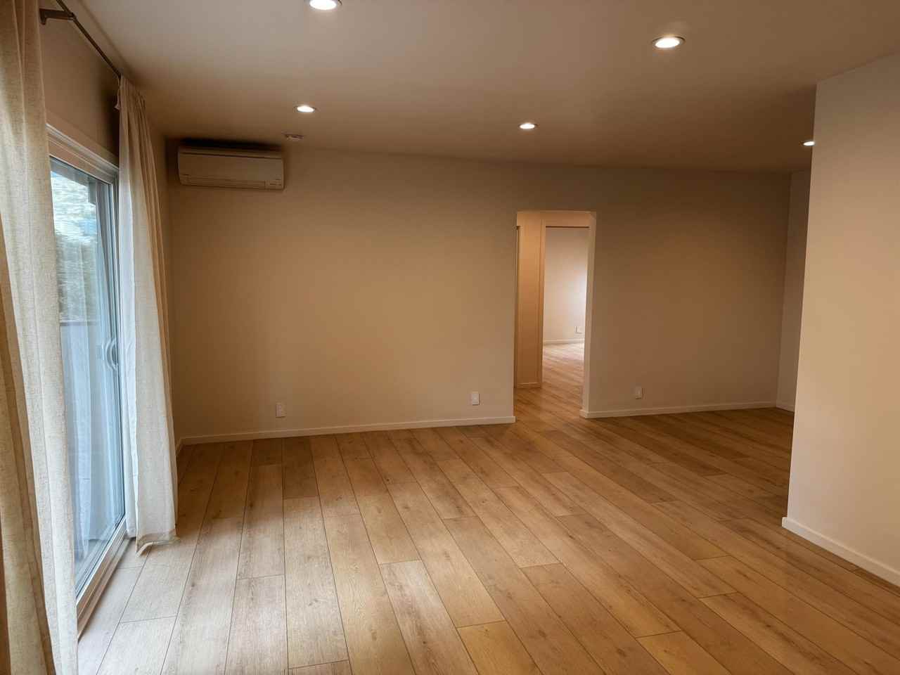 550 North Orlando Avenue - Photo 2 of 21