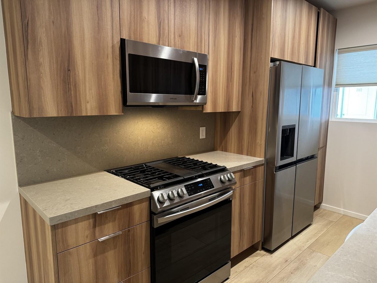 550 North Orlando Avenue - Photo 3 of 21