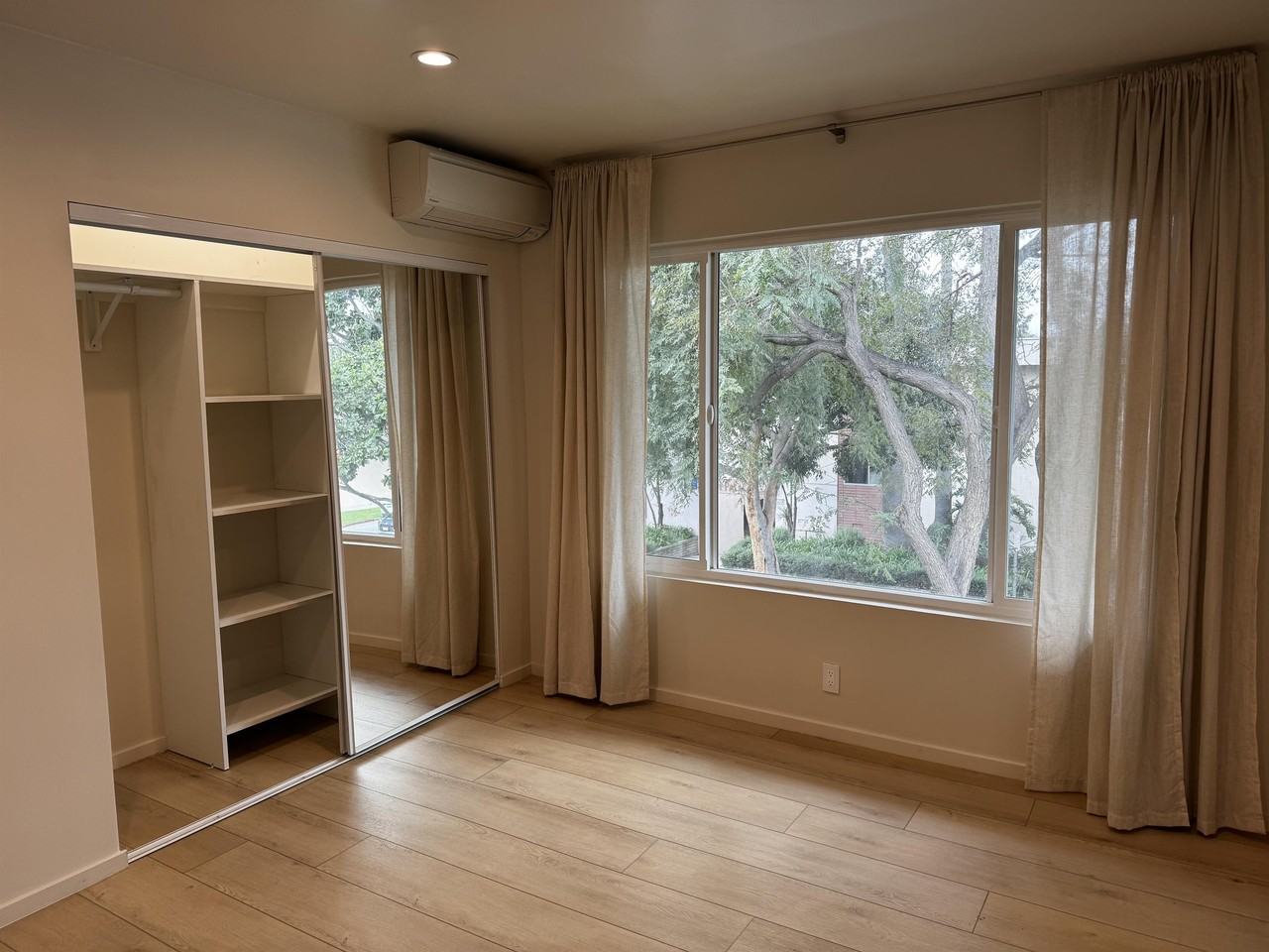 550 North Orlando Avenue - Photo 7 of 21