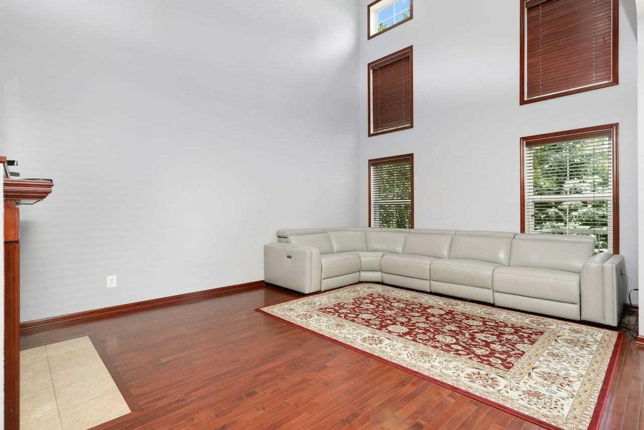 15435 June Grass Ln - Photo 2 of 45