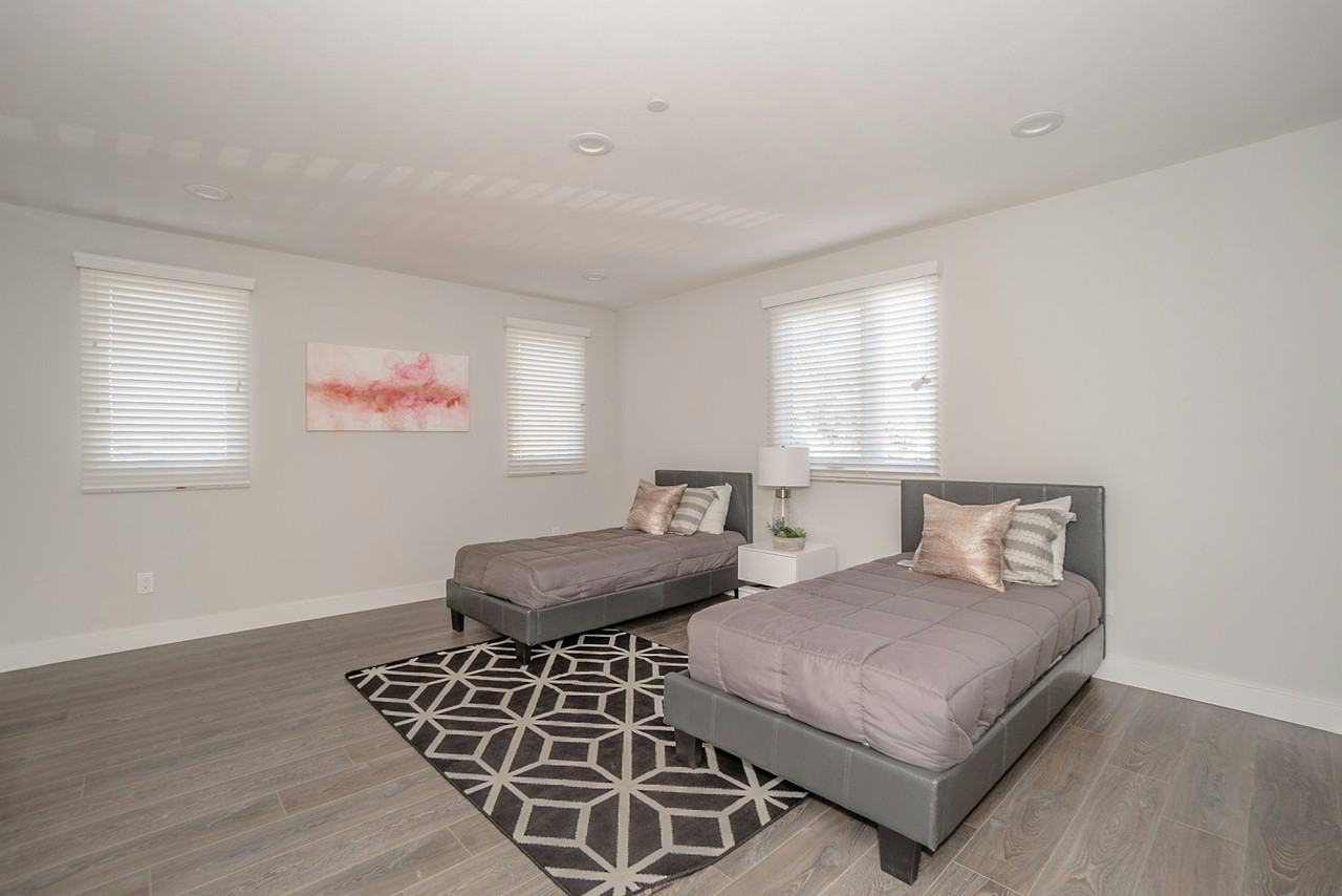 3913 Brighton Avenue, Unit 3913 - Photo 5 of 19