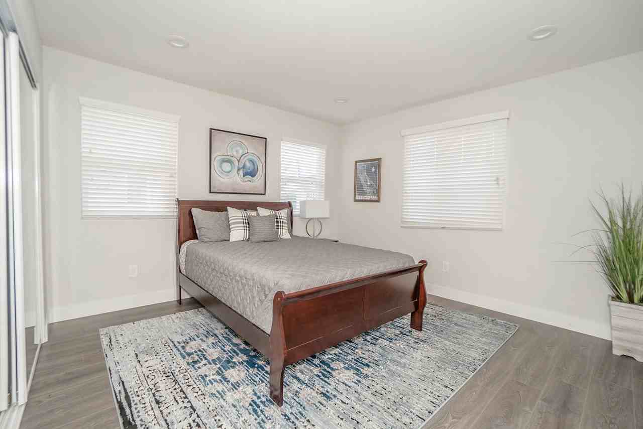 3913 Brighton Avenue, Unit 3913 - Photo 6 of 19