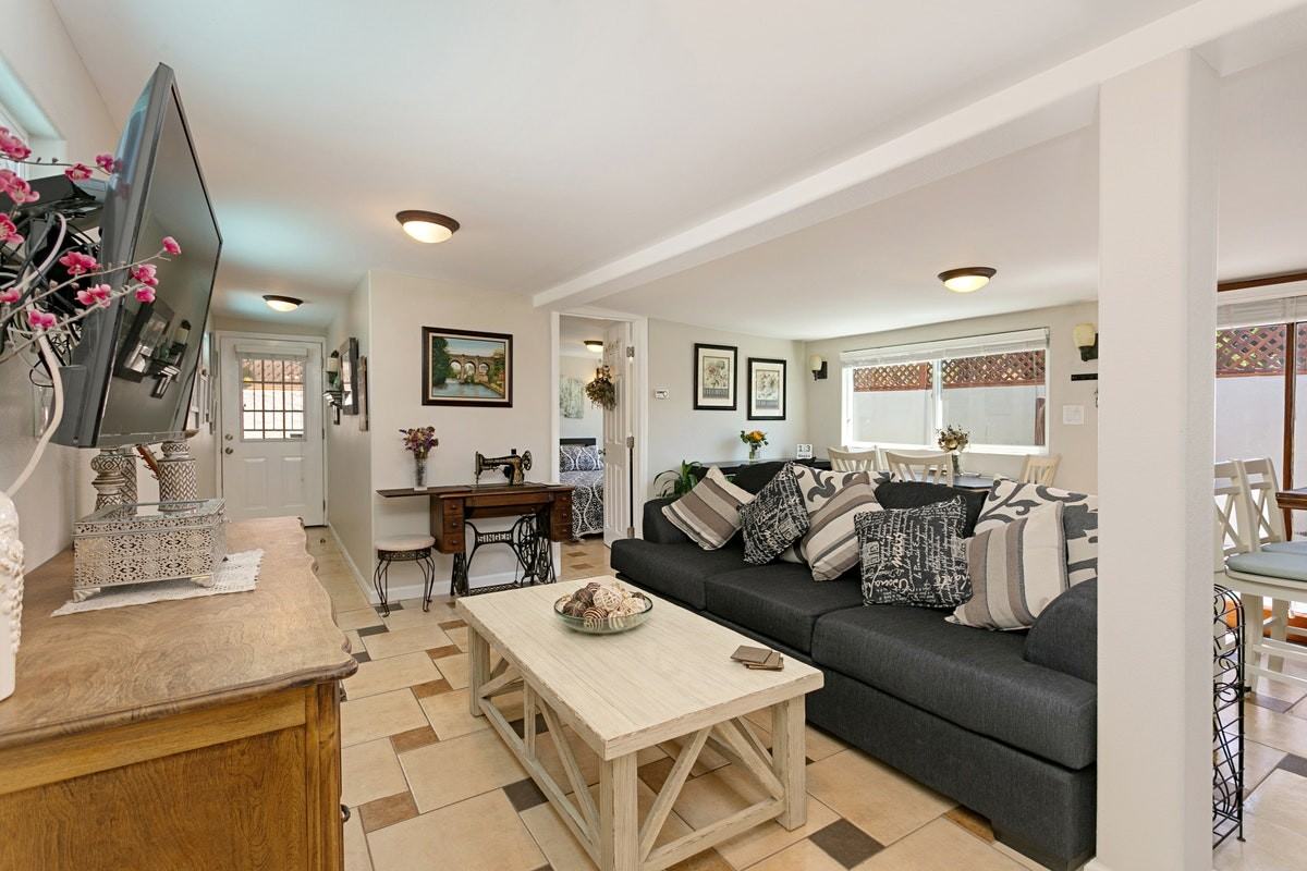 1923 Rowan Street - Photo 6 of 22