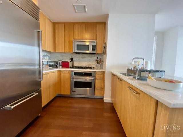 200 N End Ave - Photo 4 of 10