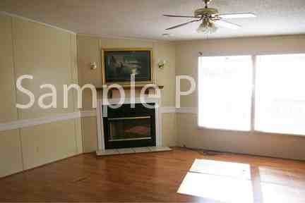 136 Areca Dr - Photo 3 of 5